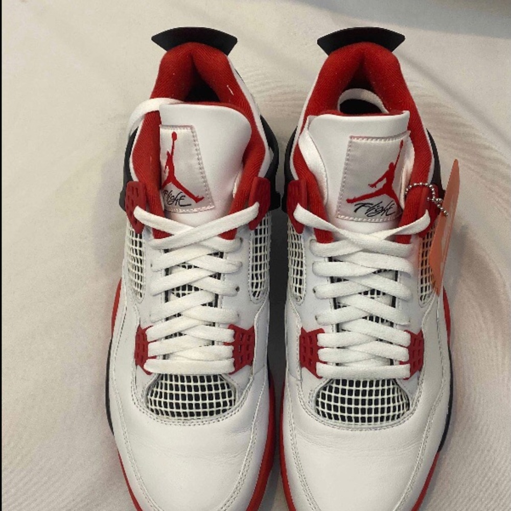 Jordan 4 ‘fire red’ - Picture 2 of 8